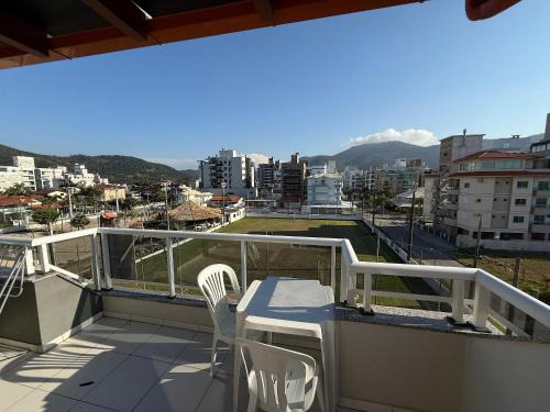 Governador Celso Ramos Apartment | cód 124 - Cobertura espetacular á 50 m do mar.