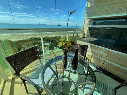 Governador Celso Ramos Apartment | Cód 21- Apartamento com vista frente mar!
