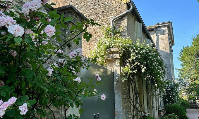 Givry House | Côté Park