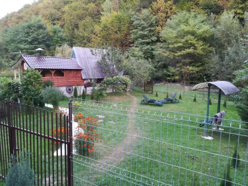 Buces House | Căsuța Elena