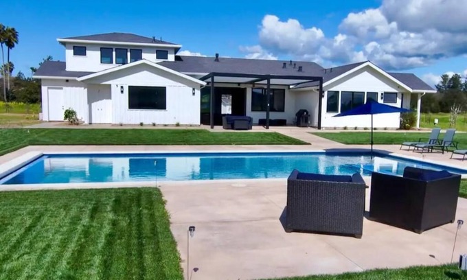 Temelec House | C+C Meadows: Luxury 5-acre home featured on Emmy-winning “Staycation NorCal”