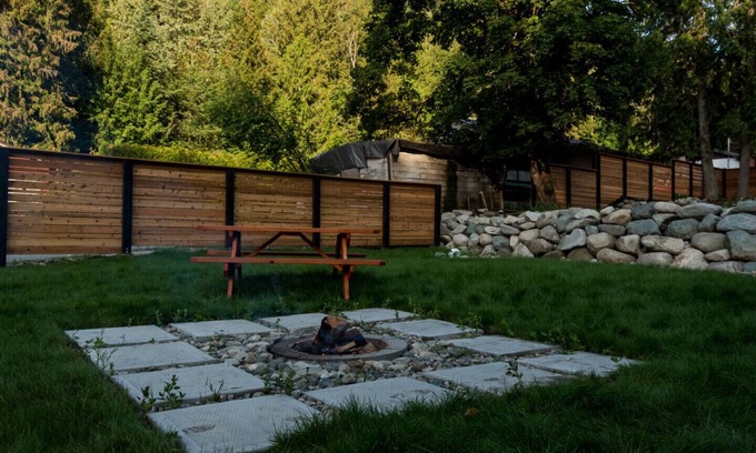 Nelson House | C&C Suite-In Nature, Private, Fire Place, Value