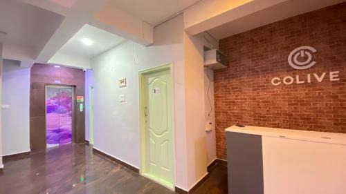 Agara Hotel | C Suite- White Stone
