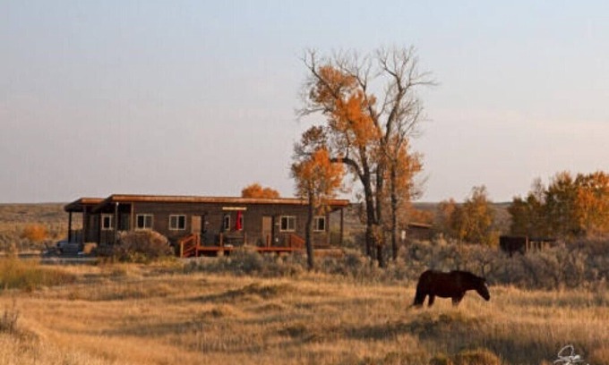 Riverton Cabin | C1: Modern cabin on Wind River on working cattle ranch