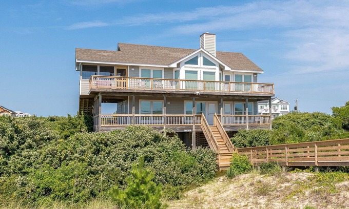 Carova Beach House | C9187 Leisure Dayz. Private 4x4 Beach Oceanfront Dream