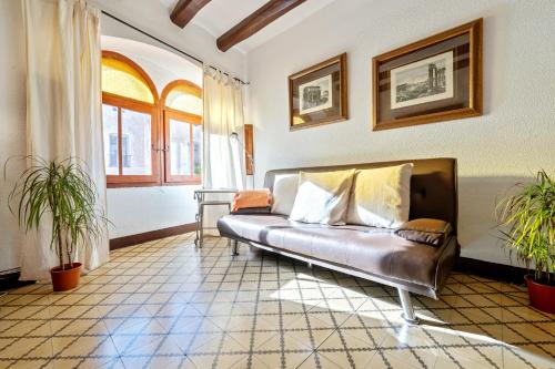 Santes Creus House | Ca La Maria