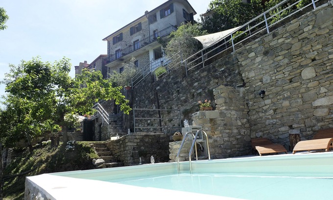 Casola in Lunigiana Bed & Breakfast | Ca'Luni