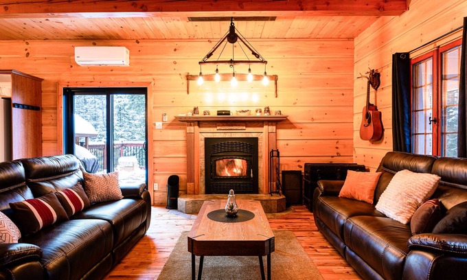 Chertsey House | North Breeze Cottage