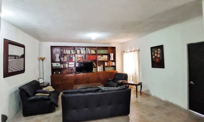 Cuatro Cienegas House | Casa Ferriño Lodging