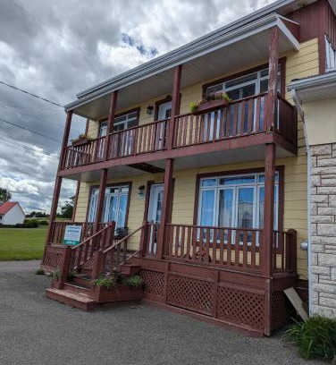St-Francois-de-l'Ile-d'Orleans Apartment | Les Appartements de Belle-Maman