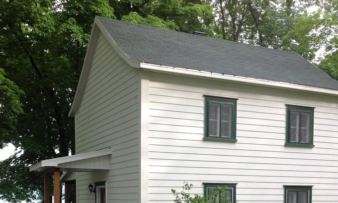 Saint-Laurent-de-l'ile d'Orleans Cottage | River front Cottage 6827