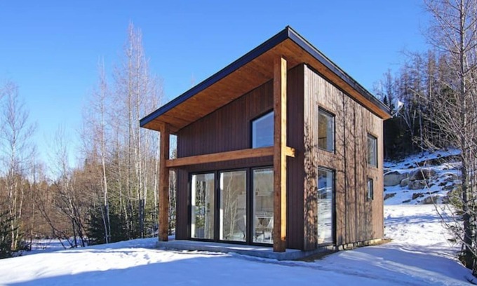Sainte-Marguerite-du-Lac-Masson Cabin | Vrbo Property