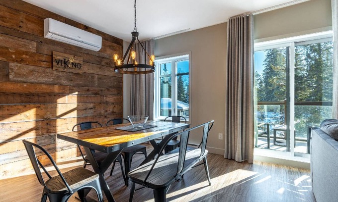 Sainte-Marguerite-du-Lac-Masson Apartment | The Viking Resort & Marina is a resort located in the Laurentians region.
