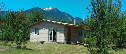 Hornopiren National Park Apartment | cabaña de campo y descanso, vista al volcán aiconsur