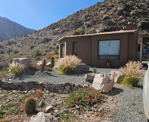 Tilcara House | Cabañas Bodega Kindgard