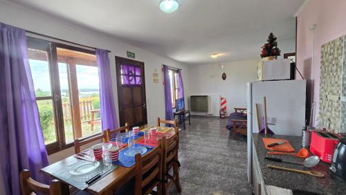 Macrozona Bahia Redonda y Primeros Faldeos Cabin | Cabañas El Amanecer