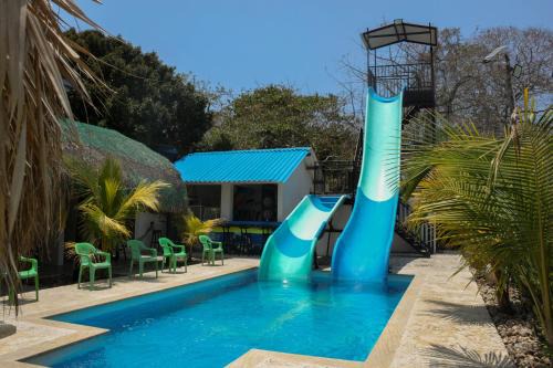 Tierra Bomba Island Hotel | Cabañas en Cartagena JhonliMar