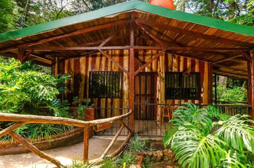 Poas Volcano National Park Ski Chalet | Cabañas Lunas del Poás