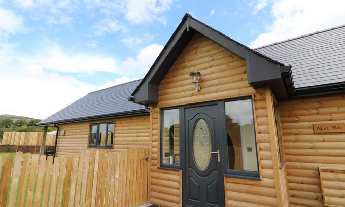 Rhayader Cottage | CABAN NANT DDU, family friendly, luxury holiday cottage in Rhayader