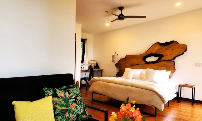 San Ignacio Cabin | Cabana 3 -Modern amenities cabin, on the banks of the Belize River