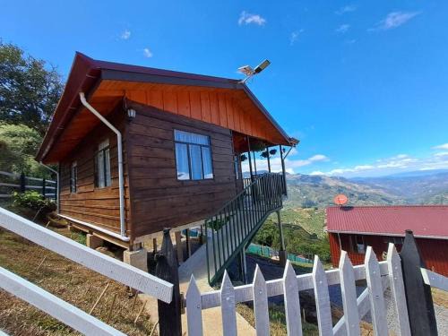 Canton Leon Cortes Castro Ski Chalet | Cabaña Almirante - Enjoy the country side!