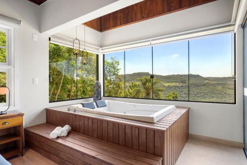 Nova Petropolis House | Cabana Blaue Hütte Vila Germânica by Achei