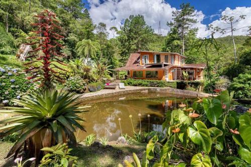 Moura Brasil Ski Chalet | Cabana Boutique na Serra com piscina natural