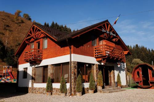 Sarmas Ski Chalet | Cabana Dor De Munte