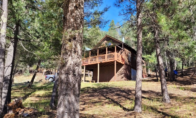 Cloudcroft Cabin | Cabana Escondido borders National Forest yet easy access.