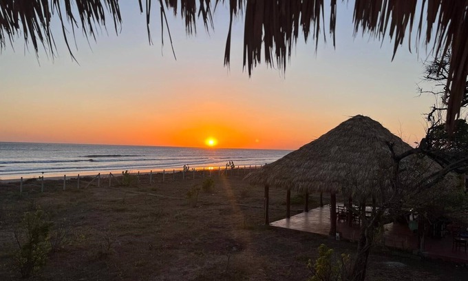 Leon House | Cabana Mitchell is a beachfront cozy cabana at Playa Tesoro