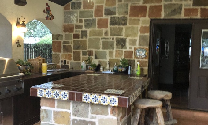 Uvalde Cabin | Cabana retreat