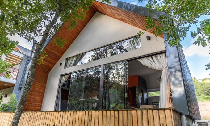 Biguacu House | Cabana Vista para o Lago