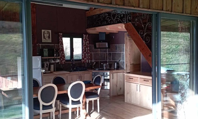 Alligny-en-Morvan Cabin | Cabane Maxi Tiny, Gite et Chambres au Calme en Lisière de Forêt Avec Étang Pêche