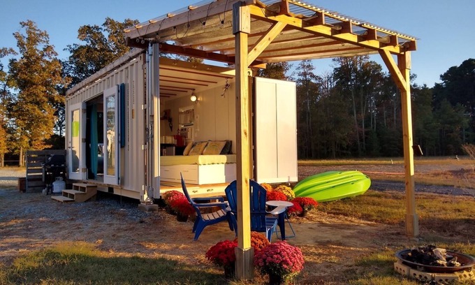 Colonial Beach Cottage | Cabernet Cottage on Water at Monroe Bay Winery, tiny container cottage