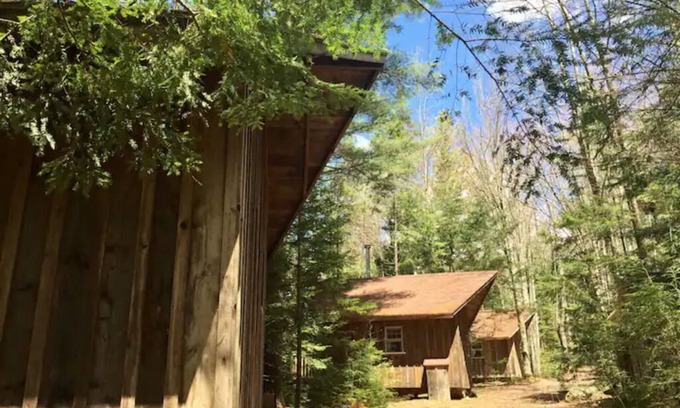 Waterbury Apartment | Cabin 1 Austrian Chalet