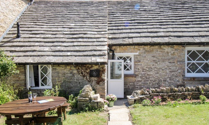 Langton Matravers Cottage | Cabin ∙ 1 bedroom ∙ 2 guests