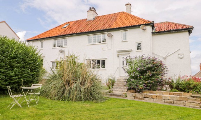 Whitby Cottage | Cabin ∙ 1 bedroom ∙ 2 guests