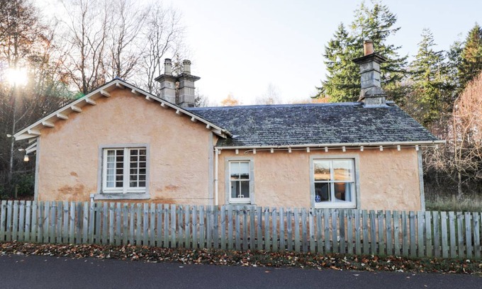 Forres Cottage | Cabin ∙ 1 bedroom ∙ 2 guests