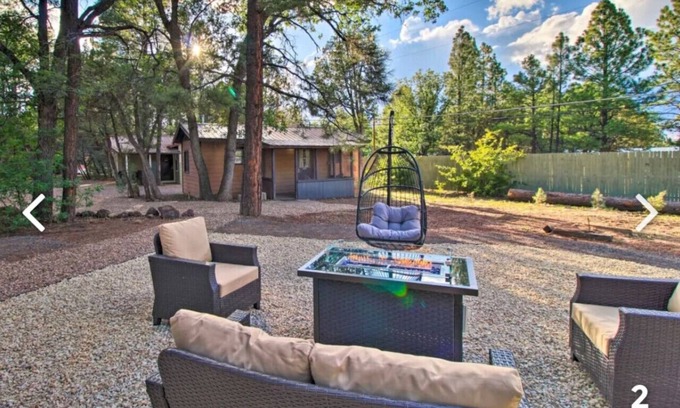 Pinetop-Lakeside Cabin | Cabin 10 with King bed