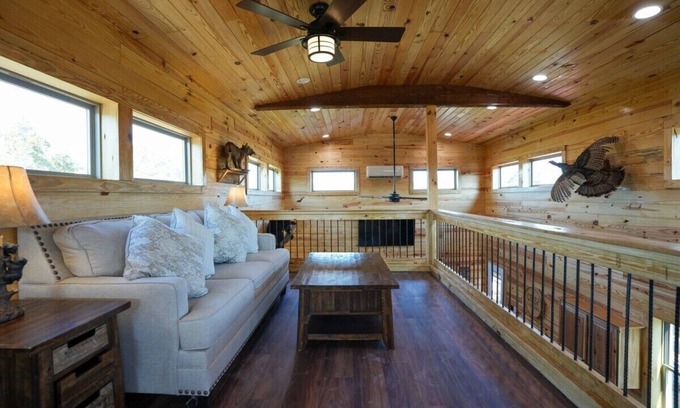 Bridgeport Cabin | Cabin 11 - Unique Cabin, Sauna, Hot Tub, FirePit, Games