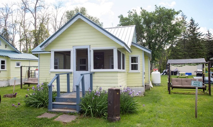 Lindsay Cabin | Cabin 2- 2-Bedroom Lakeview Cabin, Swimming Sandy Beach, Fishing Dock & Firepits