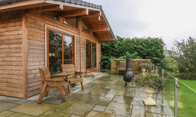 Knott End-on-Sea Cottage | Cabin ∙ 2 bedrooms ∙ 4 guests