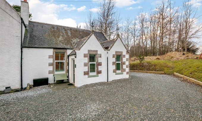 Huntly Cottage | Cabin ∙ 2 bedrooms ∙ 4 guests