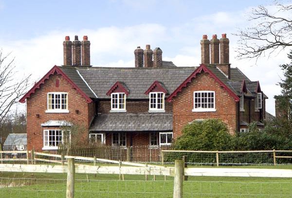 Knutsford Cottage | Cabin ∙ 2 bedrooms ∙ 4 guests