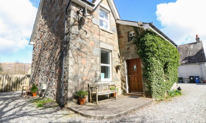 Taynuilt Cottage | Cabin ∙ 2 bedrooms ∙ 4 guests