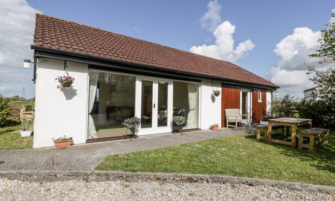 Highbridge Cottage | Cabin ∙ 2 bedrooms ∙ 4 guests