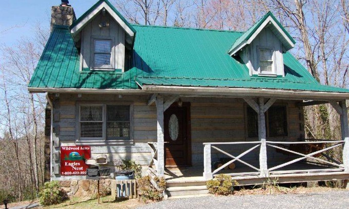 Cosby Cabin | Cabin ∙ 2 bedrooms ∙ 6 guests