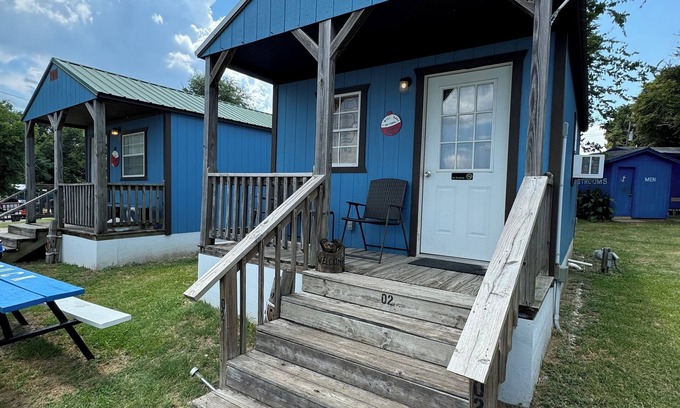 Elmo Cabin | Cabin 2 - Cozy Lake View Retreat with Free Fishing, Marina Access, Free Fishing