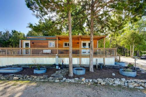 Indian Point House | Cabin 21 near SDC, Branson, and Lake