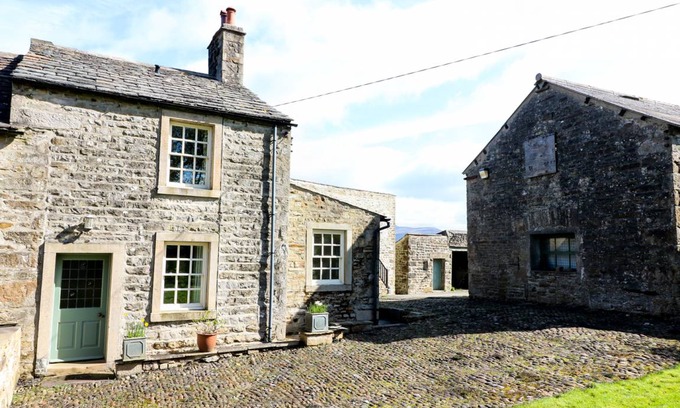 Fourstones Near Bentham Cottage | Cabin ∙ 3 bedrooms ∙ 6 guests